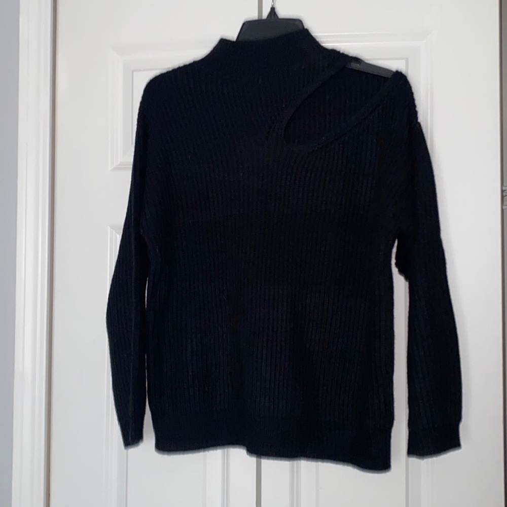 Astr the label cut out sweater
